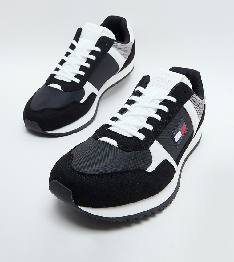 Logo Badge Runner Sneakers