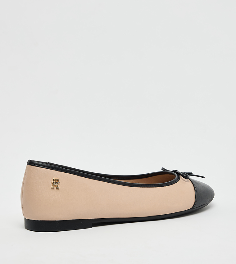 Cap Toe Bow Detail Ballerinas