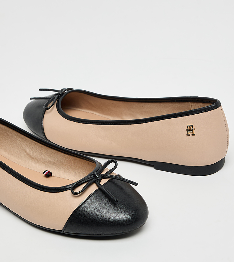 Cap Toe Bow Detail Ballerinas