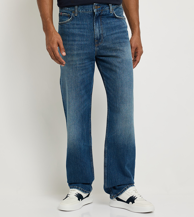 RIVER Faded Relaxed Fit Jeans