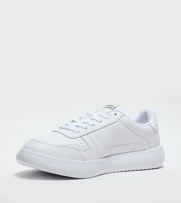MODERN LIGHTCUP Textured Low-Top Sneakers
