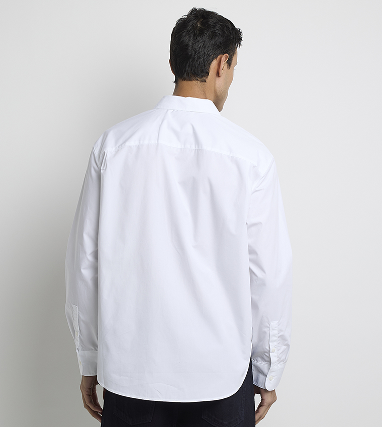 قميص بوبلين بطبعة الشعار 