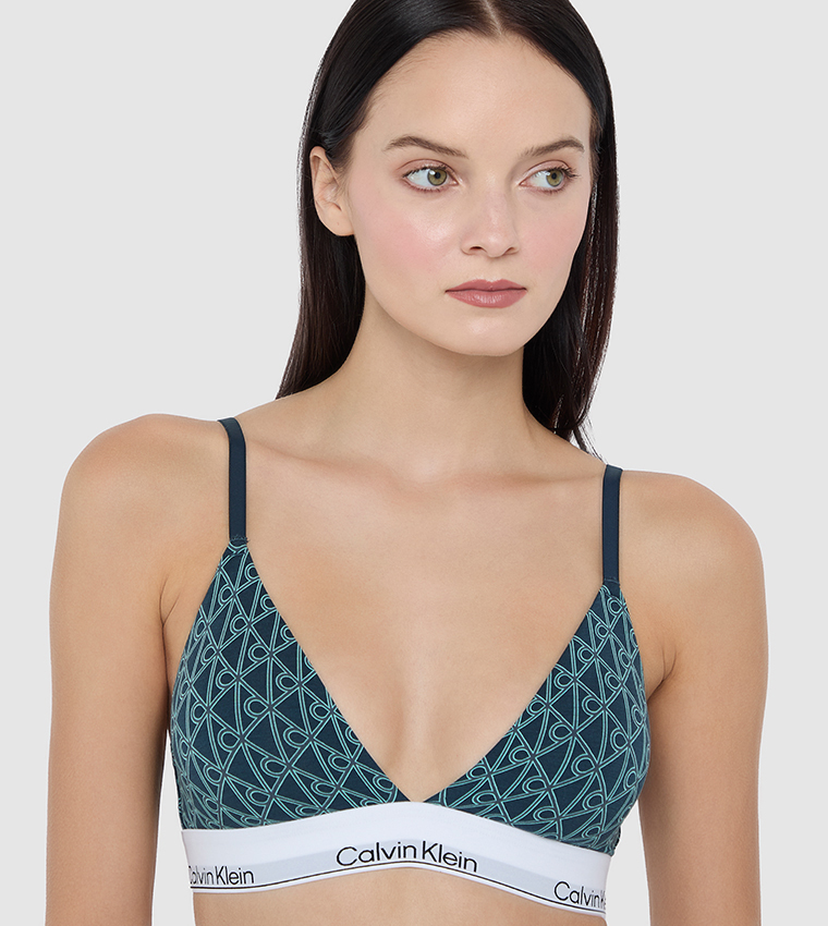 صدرية مثلثة مبطنة خفيفة بطبعة شعار