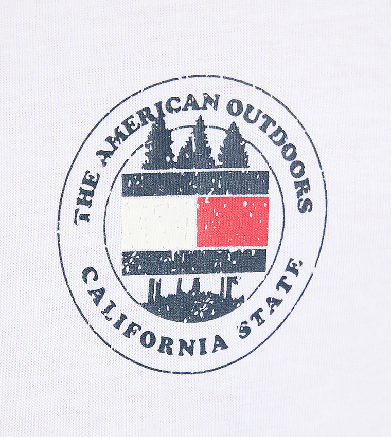 تيشيرت بقبة مستديرة بطبعة شعار