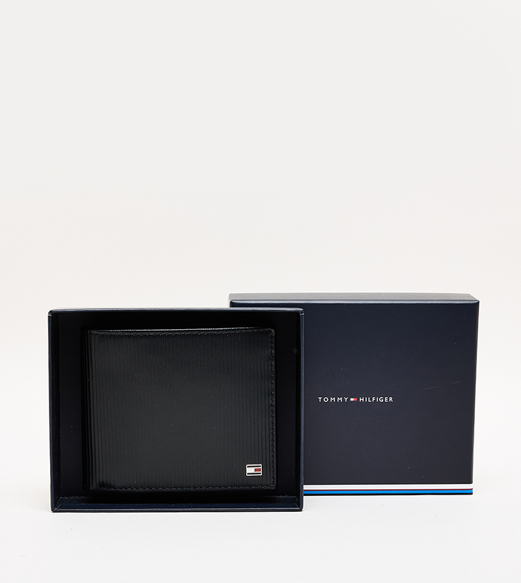 محفظة بطيتين بشعار تومي 