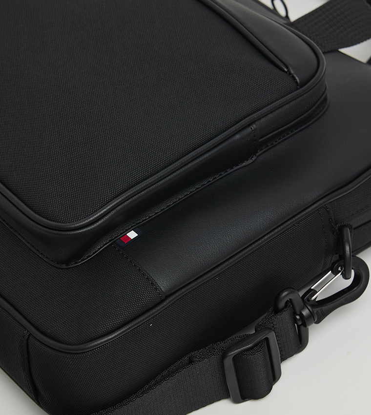 شنطة لابتوب بجيب أمامي 