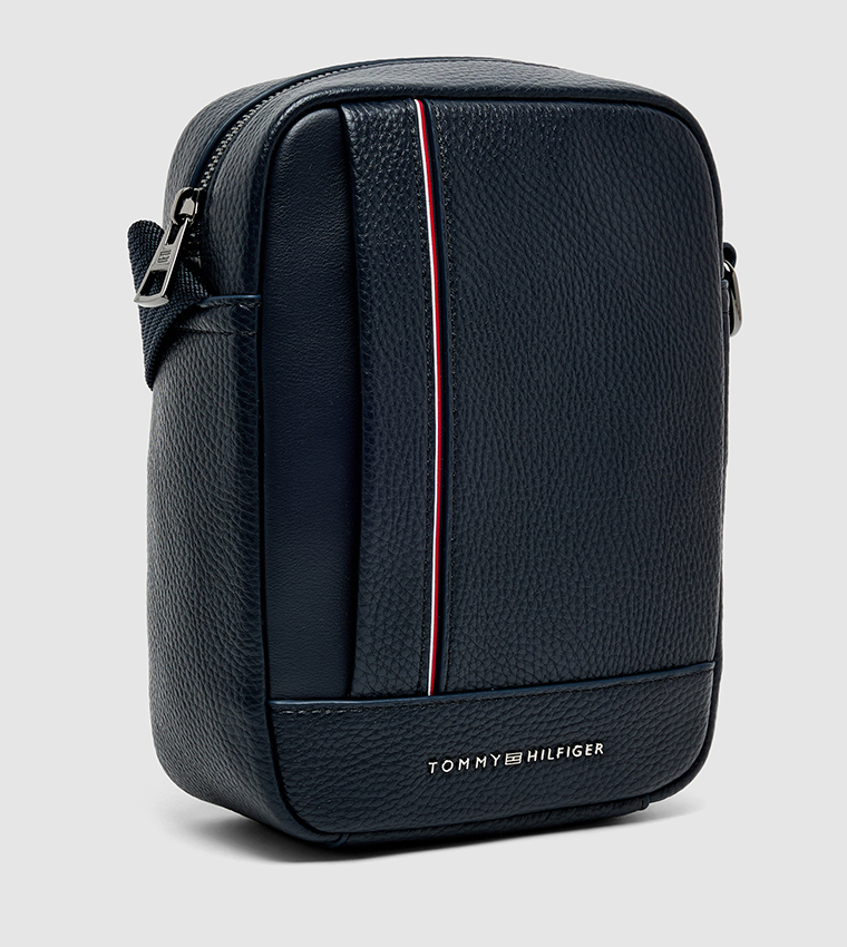 شنطة ريبورتر بشعار وسحاب 