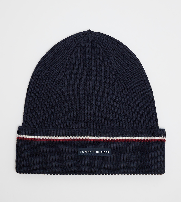 طقم وشاح وقبعة بيني بشعار