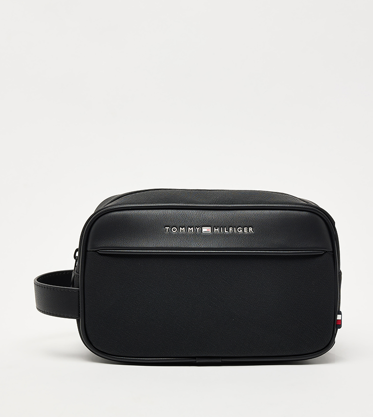 Textured Zippered Washbag