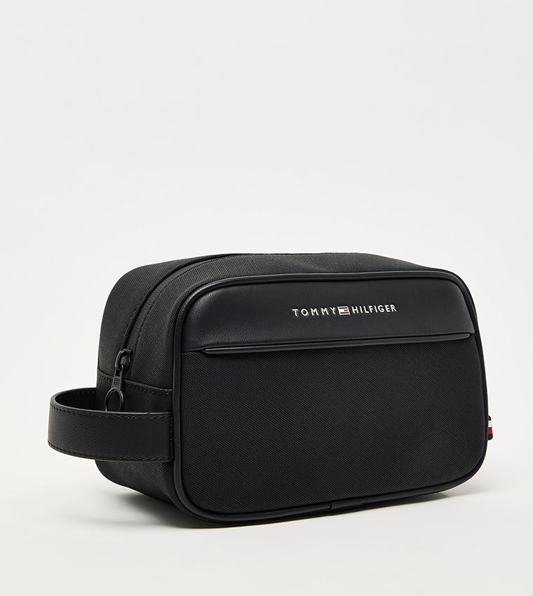 Textured Zippered Washbag