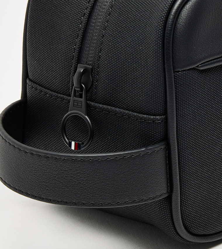 Textured Zippered Washbag
