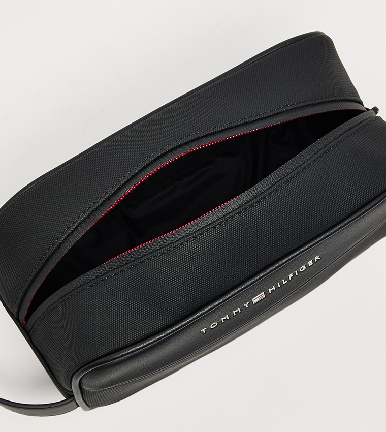 Textured Zippered Washbag