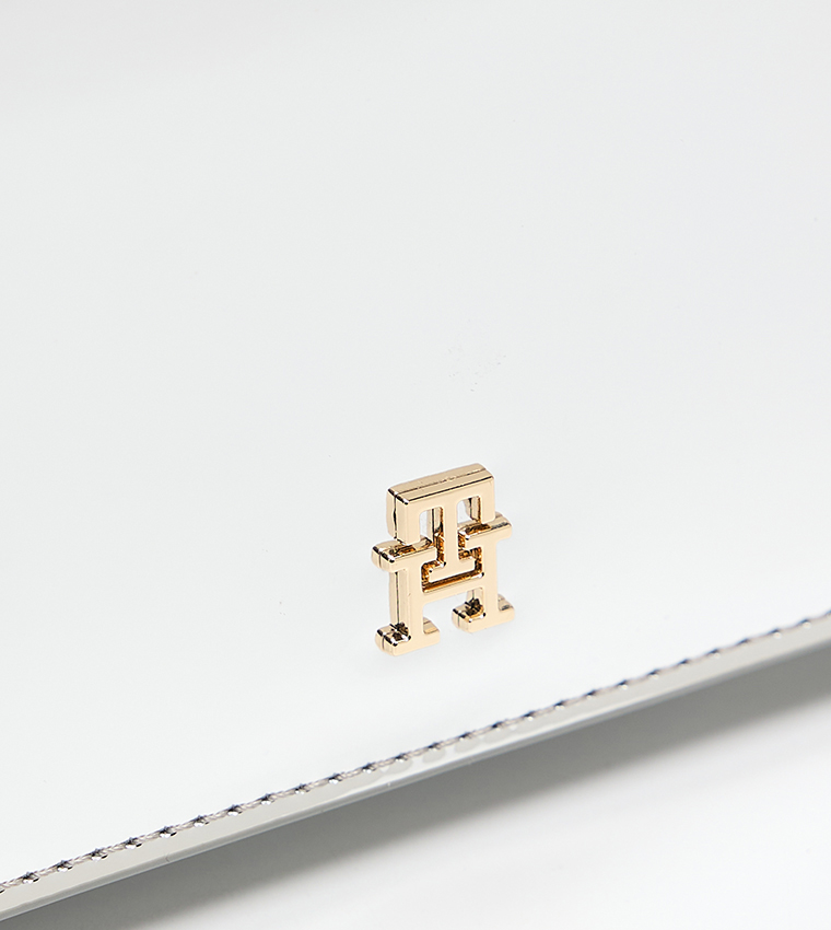 شنطة كلاتش ميتاليك