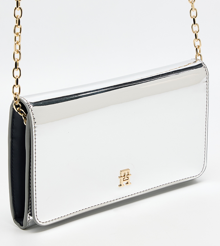 شنطة كلاتش ميتاليك