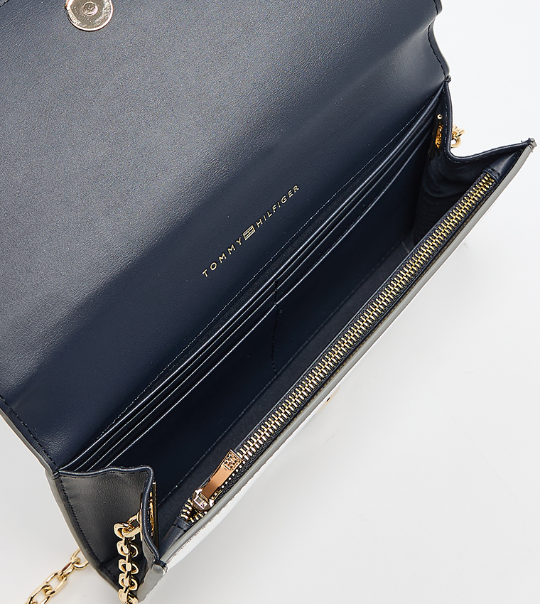 شنطة كلاتش ميتاليك