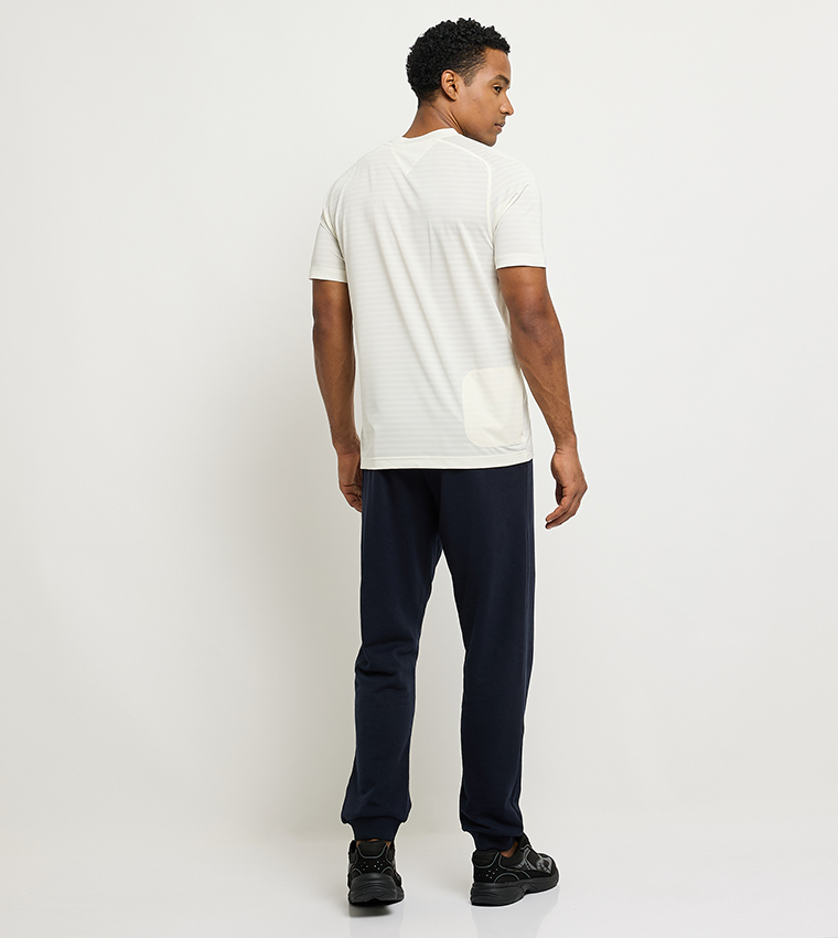 Flag Detail Raglan Sleeves Active T-Shirt