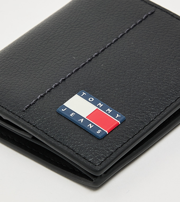 HERITAGE Textured Bi-Fold Wallet