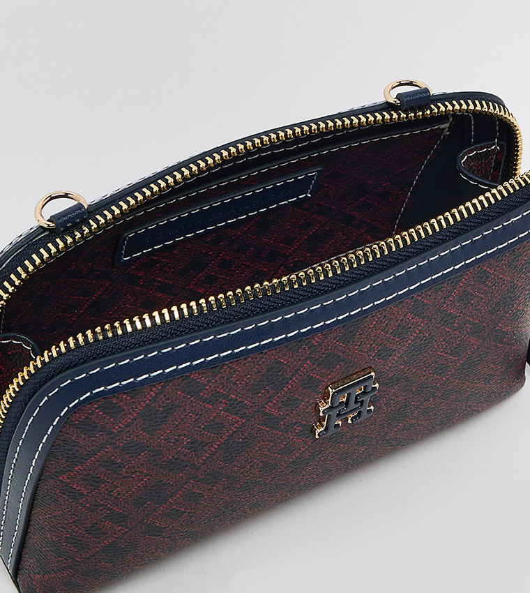 شنطة كروس بودي مونوغرام بسحاب 