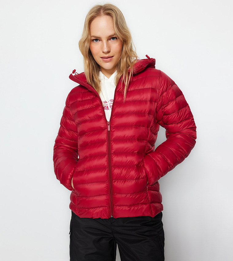 Buy Trendyol Solid Zip Through Hooded Puffer Jacket In Burgundy 6thStreet Bahrain