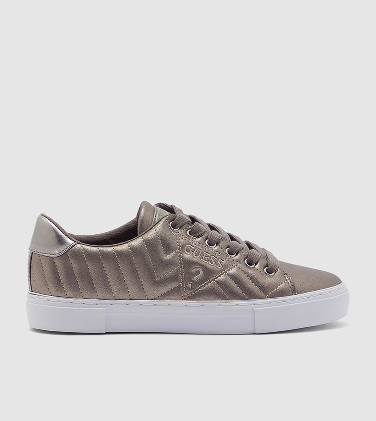 Guess sneakers groovie on sale
