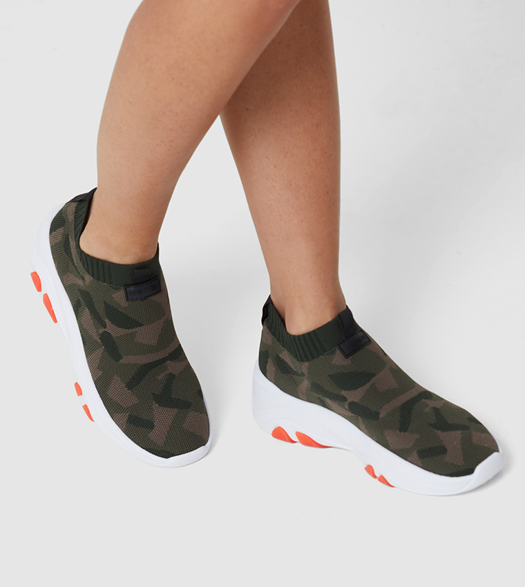 Buy Nine West Jett Slip On Sneakers In Green 6thStreet UAE