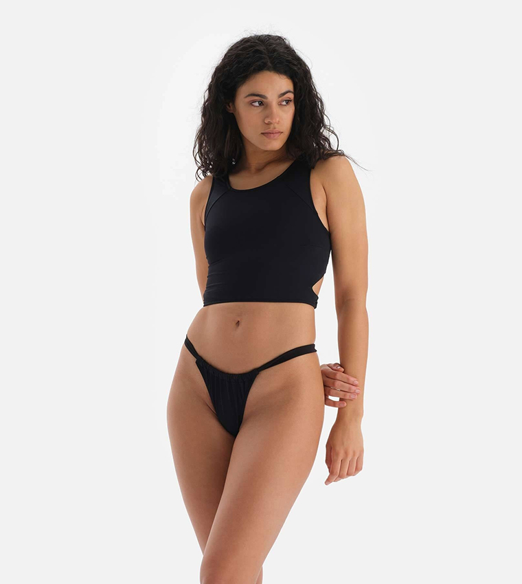 Buy Dagi Solid Crew Neck Bikini Top In Black 6thStreet Kuwait