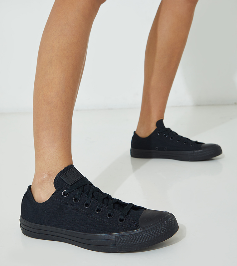 Black lace up converse store