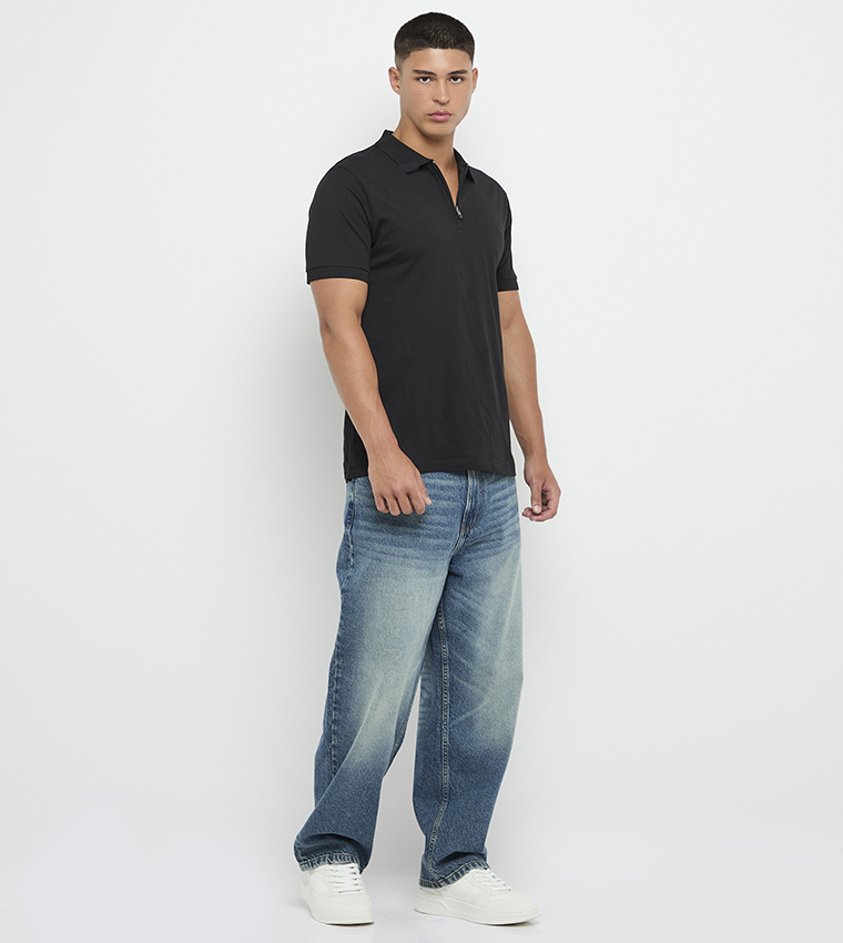 تيشيرت بولو بشعار وسحاب 