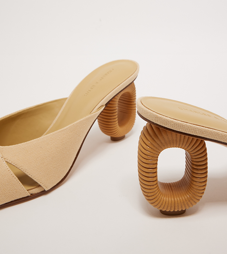 Linen Cut-Out Sculptural-Heel Mule Pupms