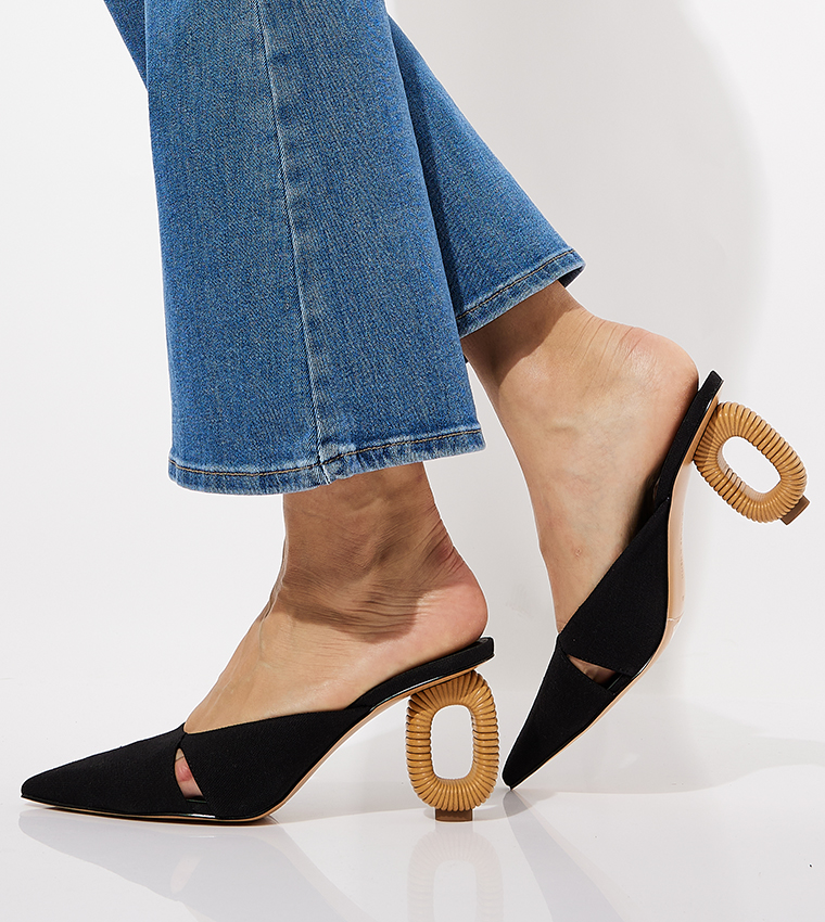 Linen Cut-Out Sculptural-Heel Mule Pupms