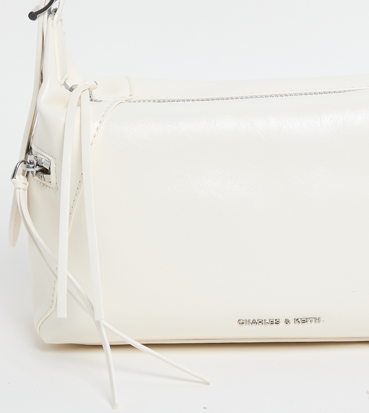 XYLIA Logo Detail Shoulder Bag