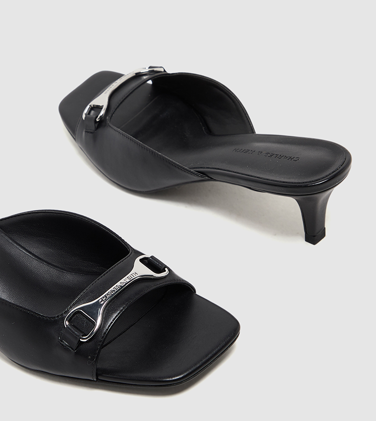 LESLIE Solid Kitten Heel Sandals