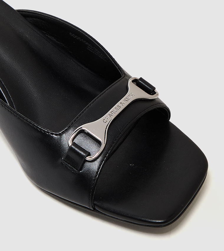 LESLIE Solid Kitten Heel Sandals