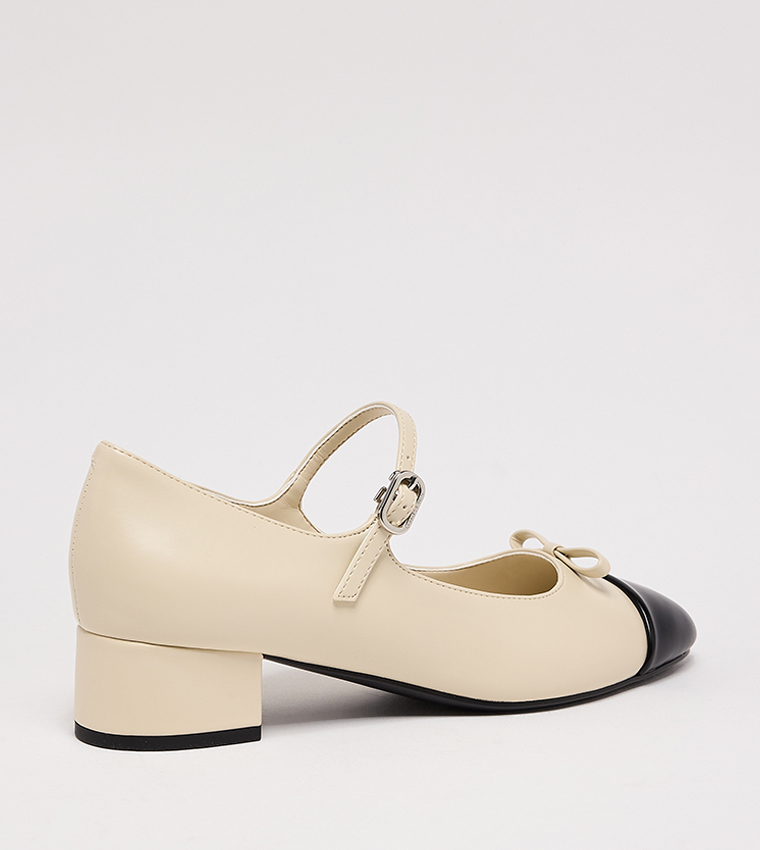 Bow Detail Cap Toe Mary Jane Pumps