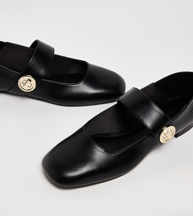 YARA Textured Square Toe Mary Janes