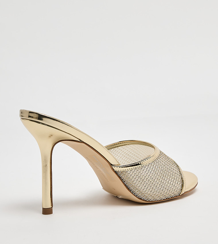 صندل بكعب رفيع بتفاصيل شبكية