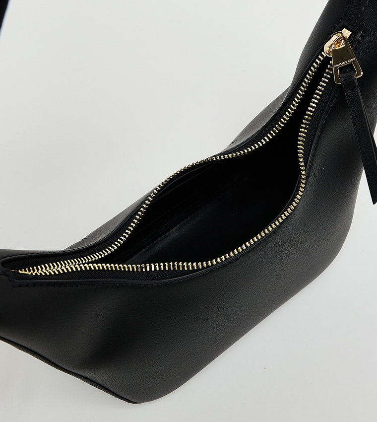 EVERLEIGH Textured Shoulder Bag