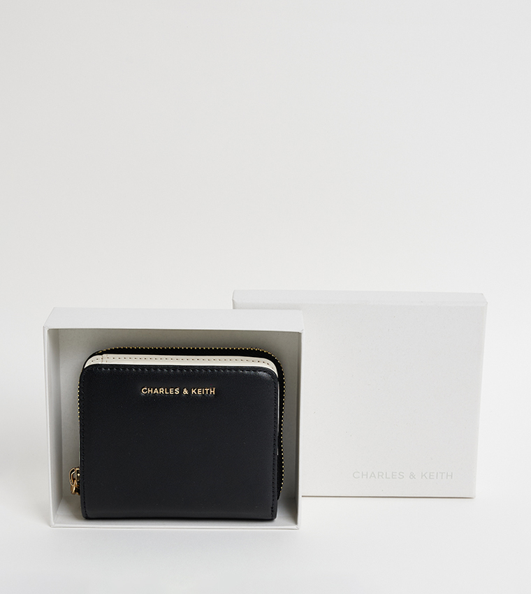 FINLEY Textured Mini Wallet