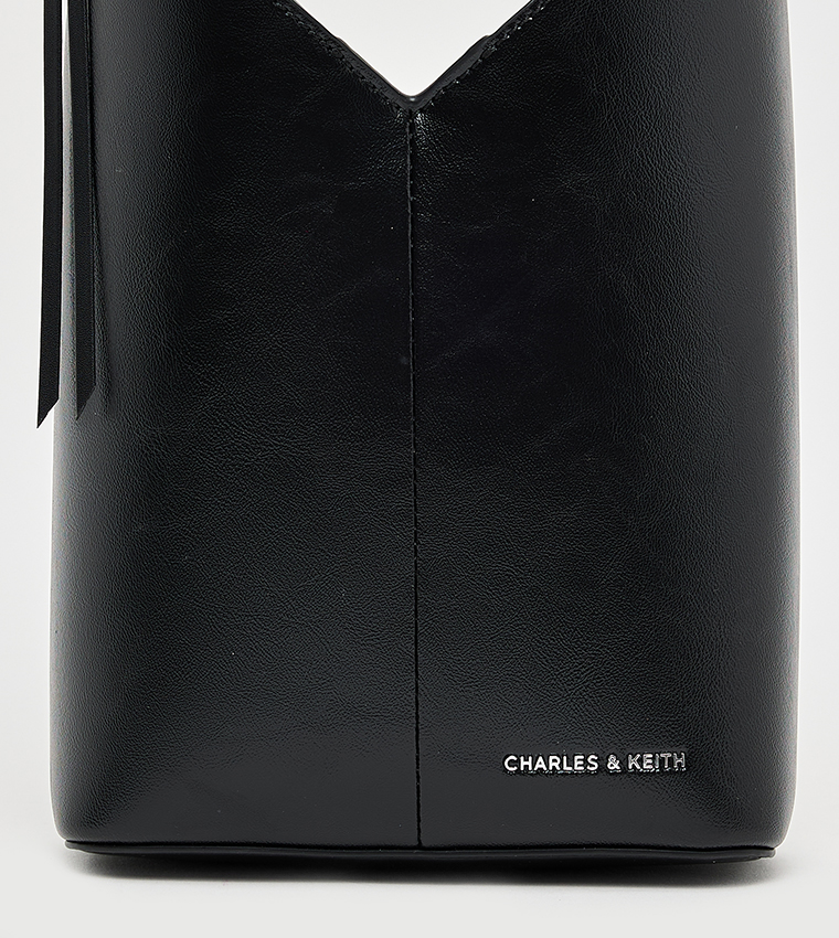 SIMONE Textured Bucket Bag