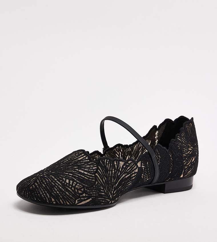 Meja Floral Round Toe Mary Janes