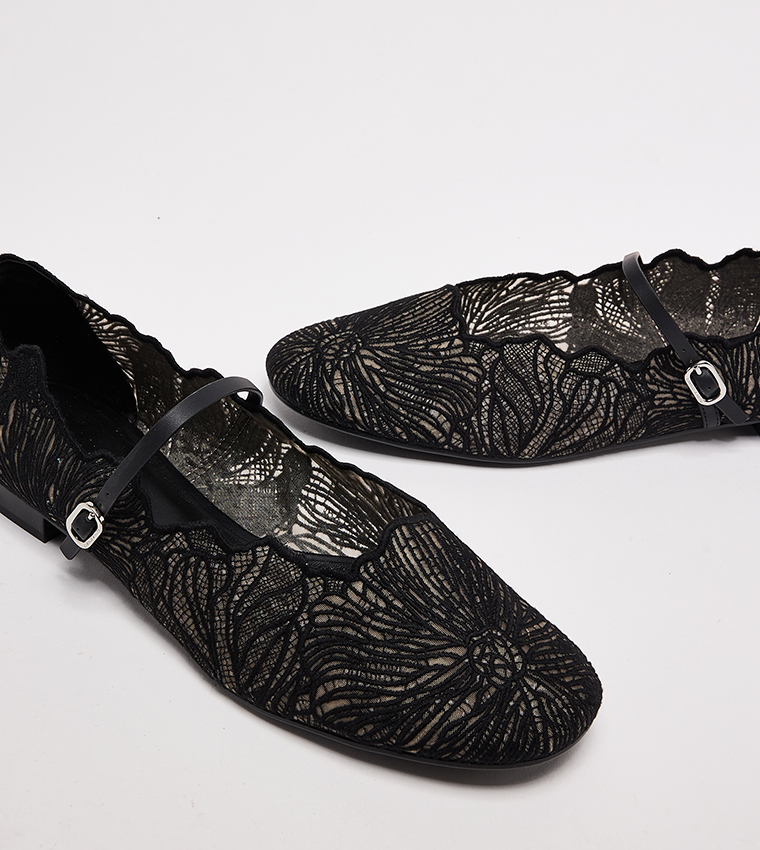 Meja Floral Round Toe Mary Janes