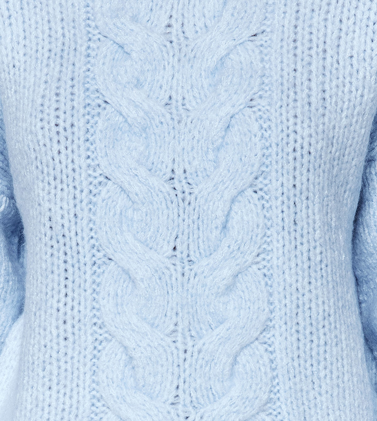 كنزة بقصة ضيقة 