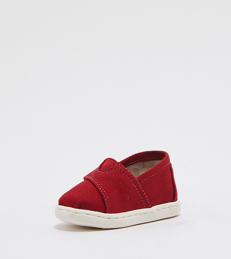 Buy Toms Original Classics Slip Ons In Red 6thStreet Saudi Arabia