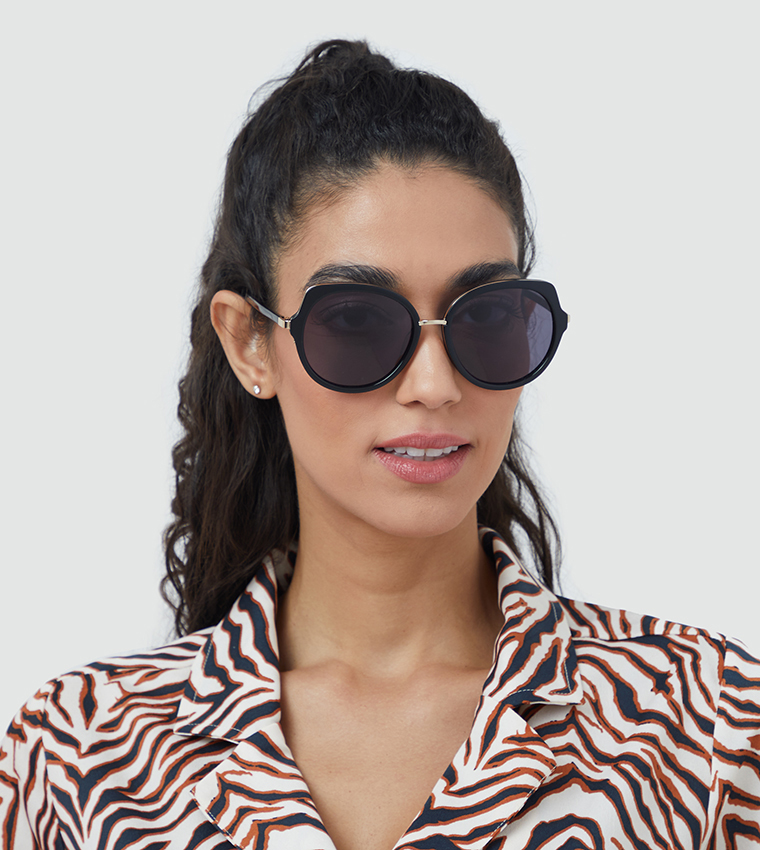 Buy Toms Lottie Cat Eye Sunglasses In Black | 6thStreet Bahrain display picture 1