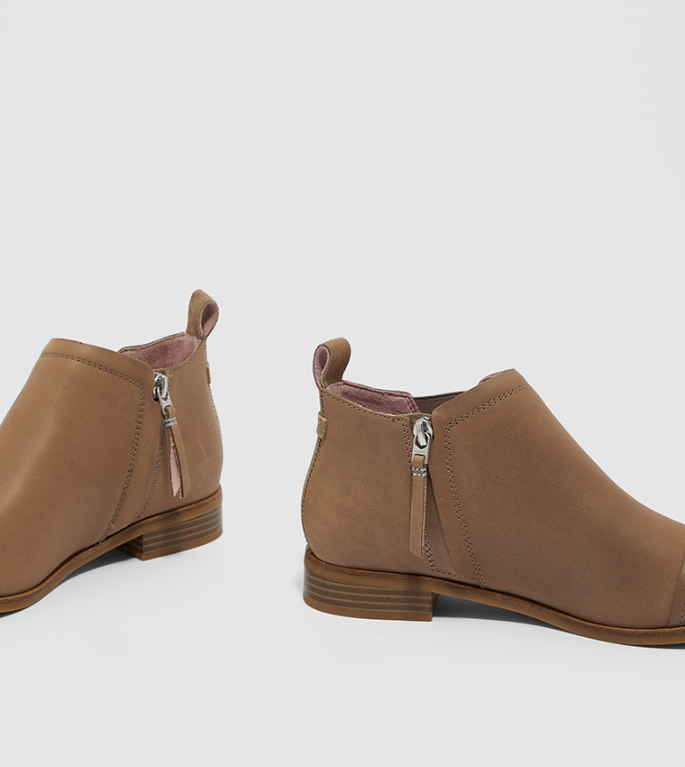 Buy Toms Pointed Toe Reese Boots In Grey 6thStreet Kuwait