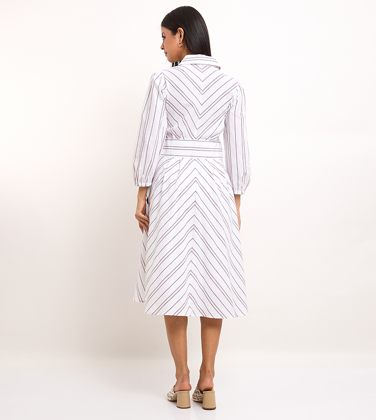 فستان ميدي بأكمام ثلاث أرباع 