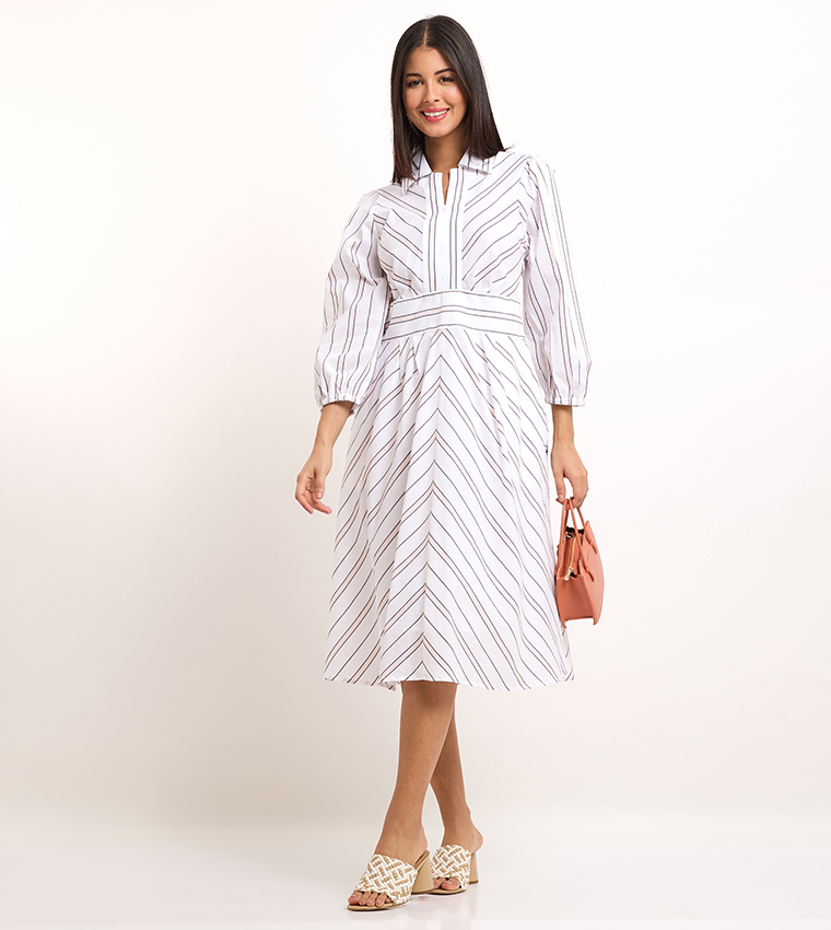 فستان ميدي بأكمام ثلاث أرباع 