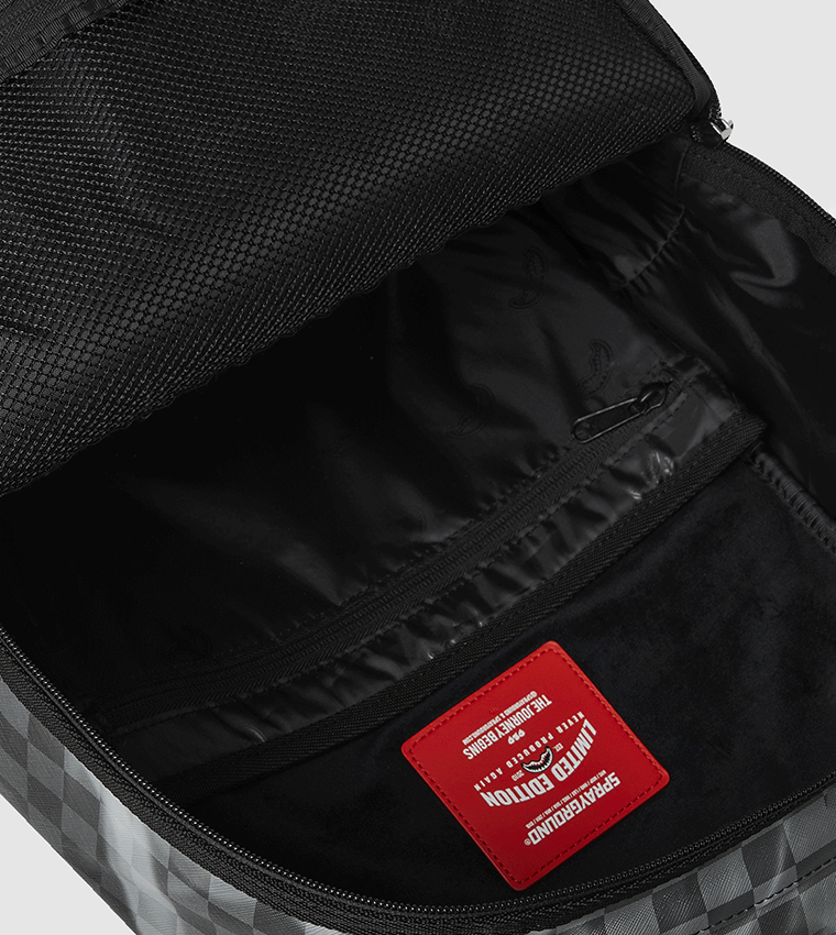 شنطة ظهر بطبعة 