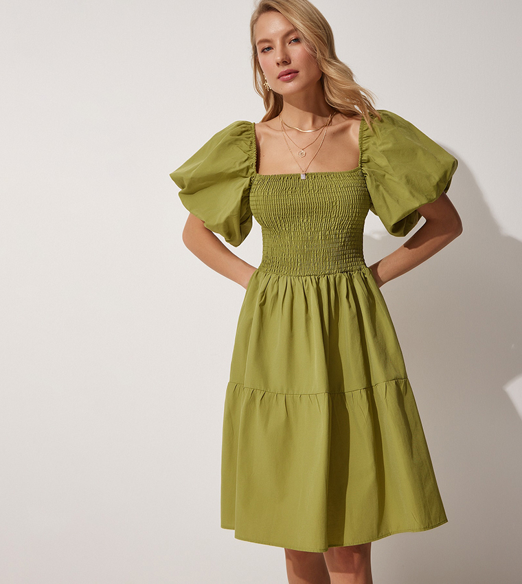 Buy Happiness stanbul Balloon Sleeves Midi Dress In Green 6thStreet Bahrain