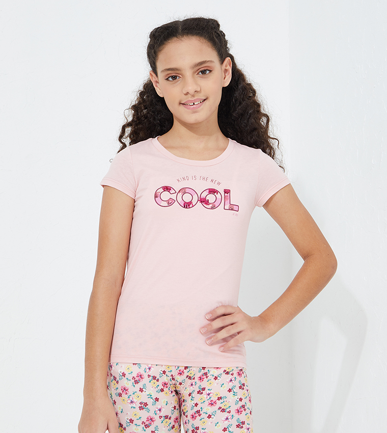 تيشيرت بناتي بأكمام قصيرة